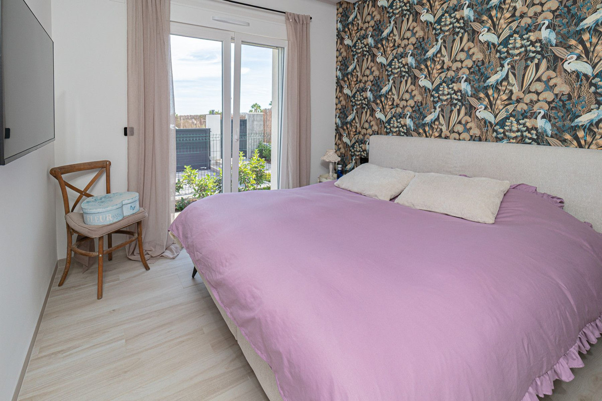 Se vende Villa - Chalet de 3 dormitorios en Costa Blanca, Alicante, España