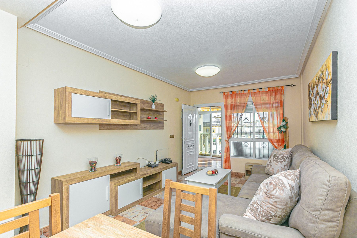 Se vende Apartamento Planta Media de 2 dormitorios en Costa Blanca, Alicante, España