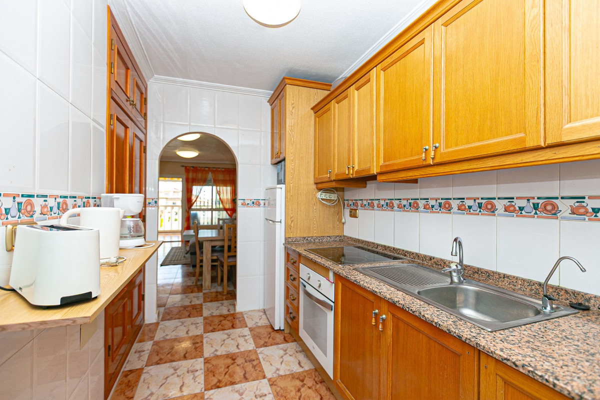 Se vende Apartamento Planta Media de 2 dormitorios en Costa Blanca, Alicante, España