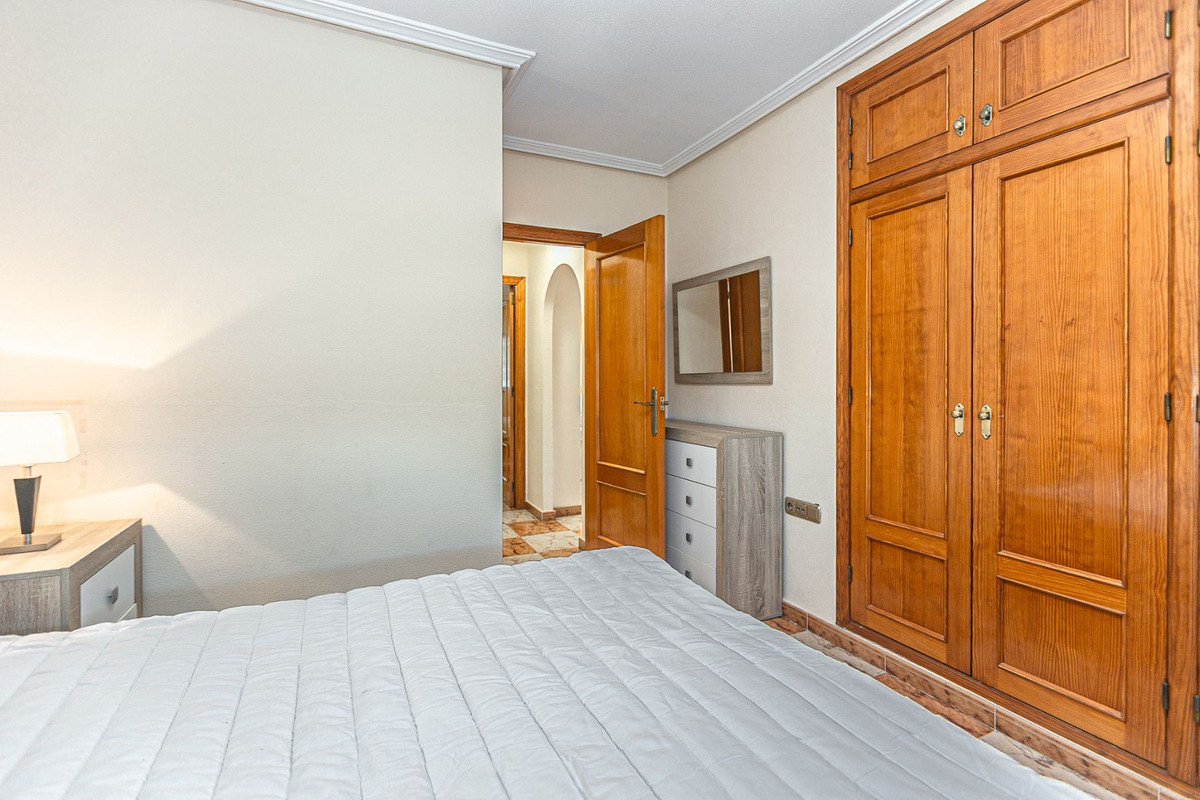 Se vende Apartamento Planta Media de 2 dormitorios en Costa Blanca, Alicante, España