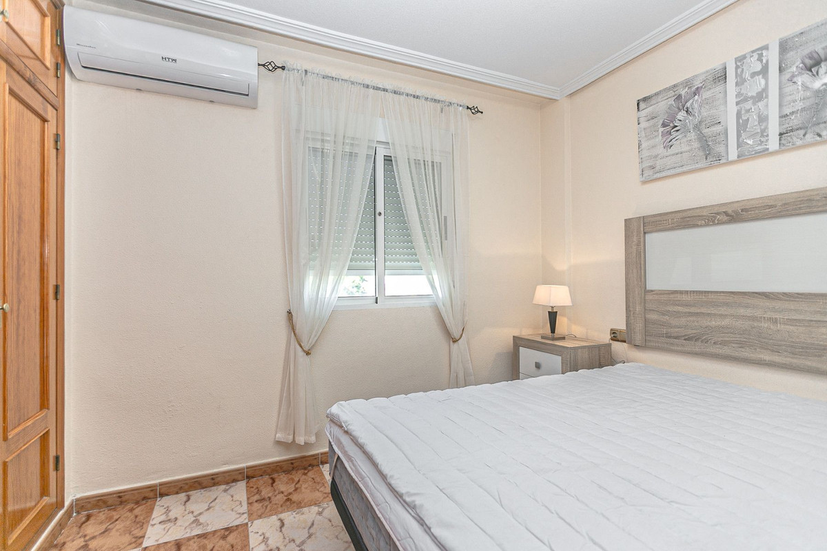 Se vende Apartamento Planta Media de 2 dormitorios en Costa Blanca, Alicante, España
