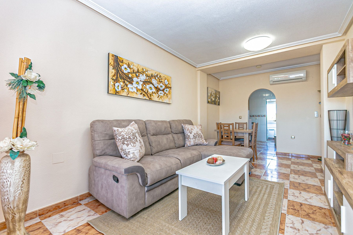 Se vende Apartamento Planta Media de 2 dormitorios en Costa Blanca, Alicante, España