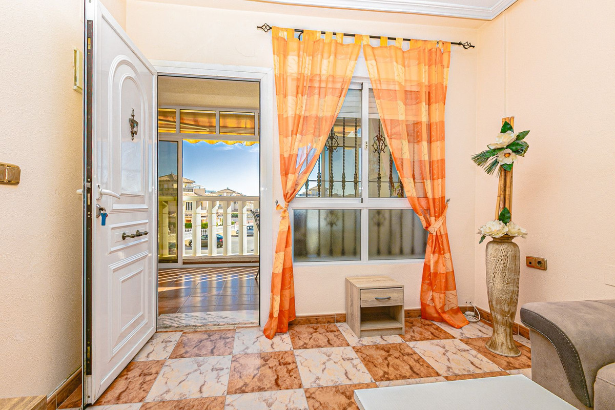 Se vende Apartamento Planta Media de 2 dormitorios en Costa Blanca, Alicante, España