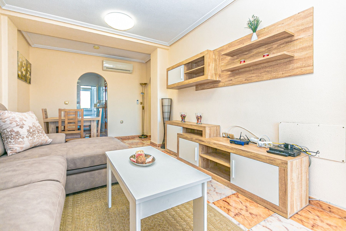 Se vende Apartamento Planta Media de 2 dormitorios en Costa Blanca, Alicante, España