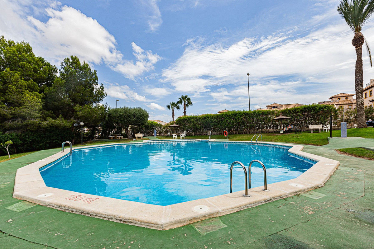 Se vende Ático de 2 dormitorios en Costa Blanca, Alicante, España
