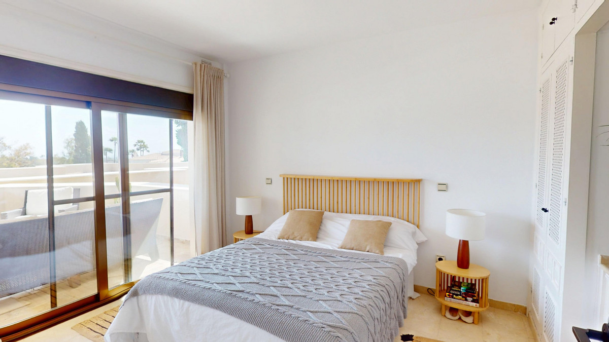 2 Bed Apartment for sale in Atalaya Costa Del Sol, Málaga, Spain