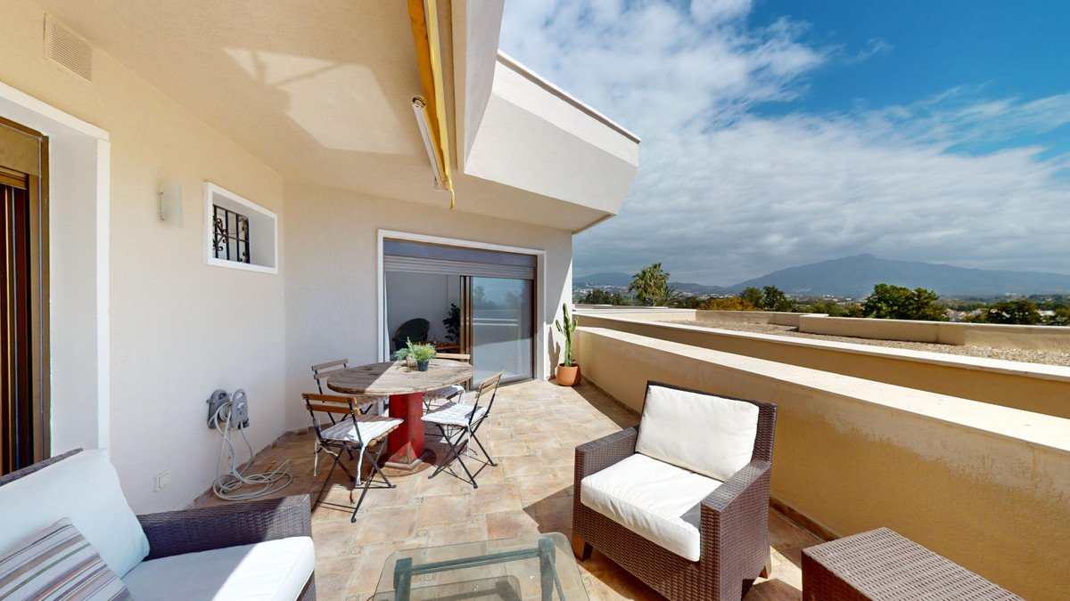 2 Bed Apartment for sale in Atalaya Costa Del Sol, Málaga, Spain