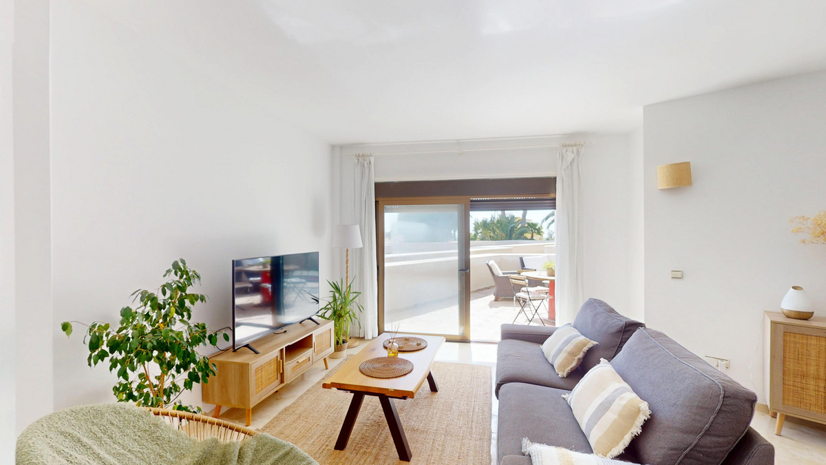 2 Bed Apartment for sale in Atalaya Costa Del Sol, Málaga, Spain