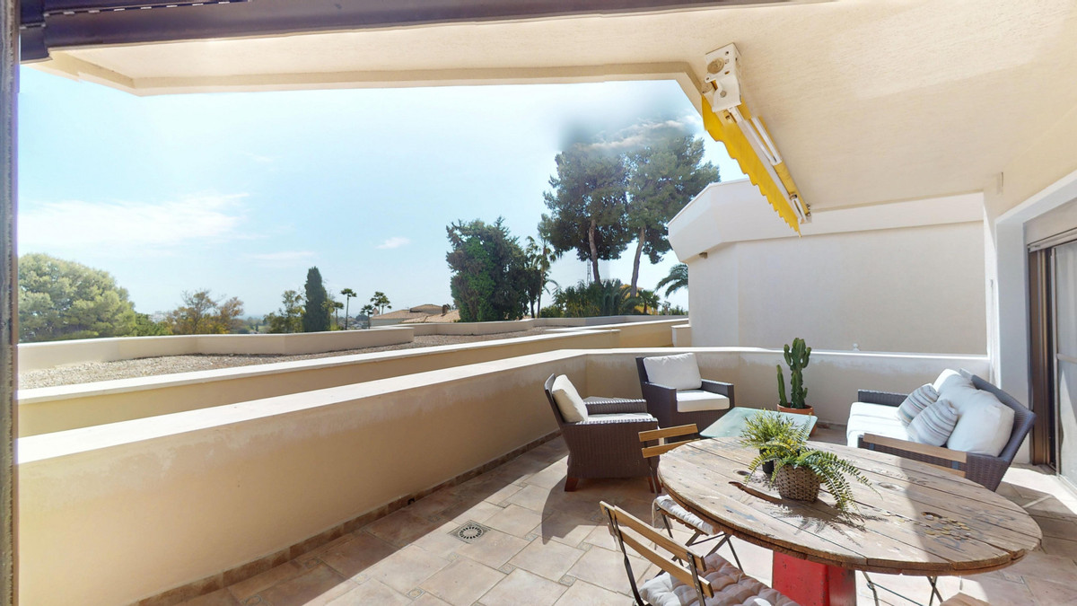 2 Bed Apartment for sale in Atalaya Costa Del Sol, Málaga, Spain