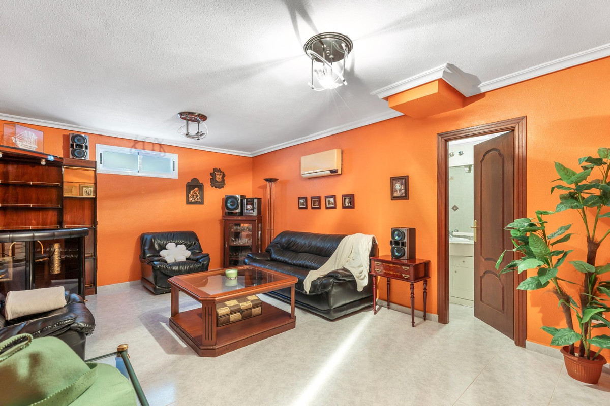 Se vende Villa - Chalet de 5 dormitorios en Costa Blanca, Alicante, España