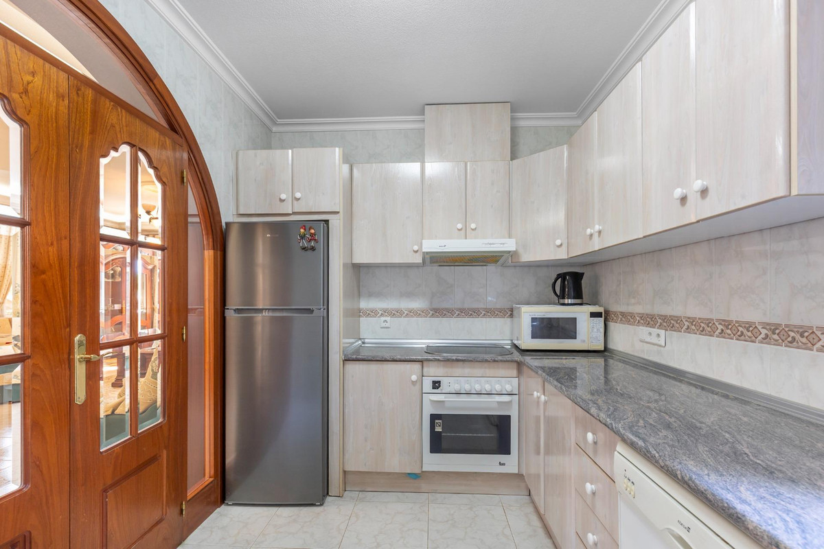 Se vende Villa - Chalet de 5 dormitorios en Costa Blanca, Alicante, España