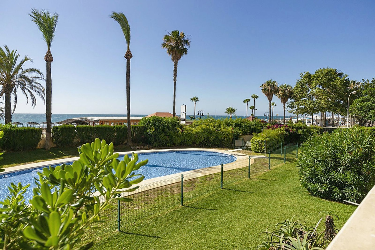 3 Bed Apartment for sale in La Carihuela Costa Del Sol, Málaga, Spain