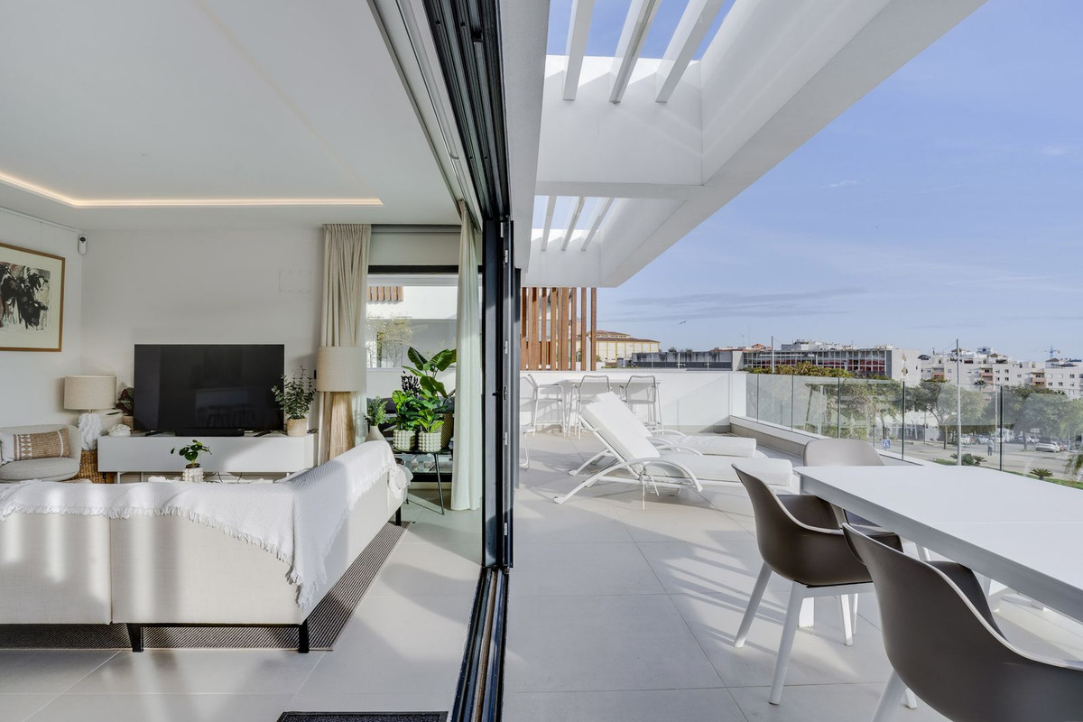 3 Bed Apartment for sale in Estepona Costa Del Sol, Málaga, Spain