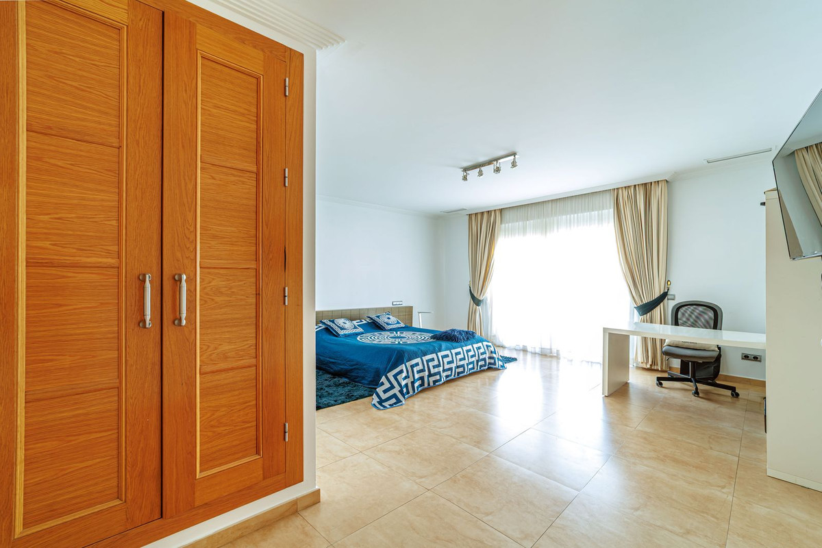 8 Bed Townhouse for sale in Marbella Costa Del Sol, Málaga, Spain