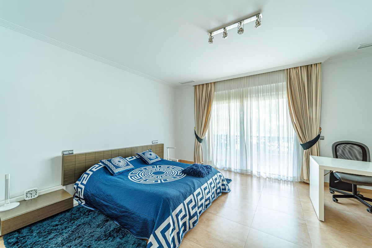 8 Bed Townhouse for sale in Marbella Costa Del Sol, Málaga, Spain