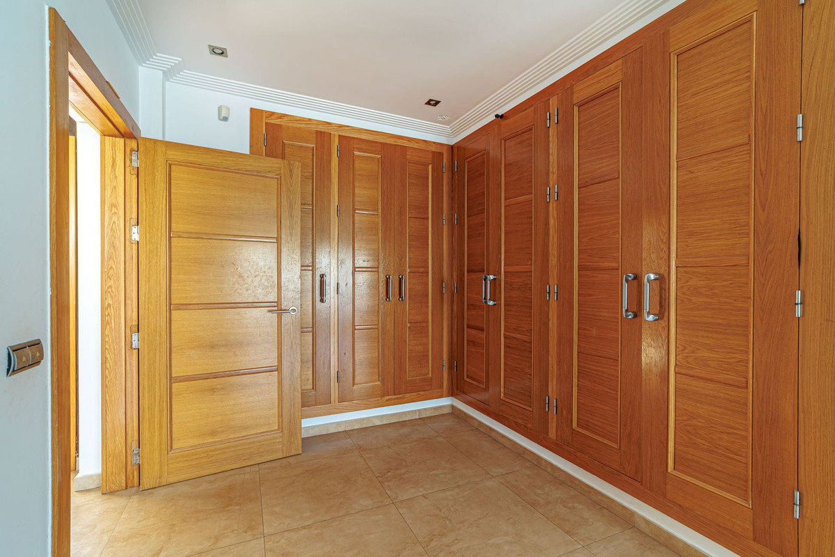 8 Bed Townhouse for sale in Marbella Costa Del Sol, Málaga, Spain