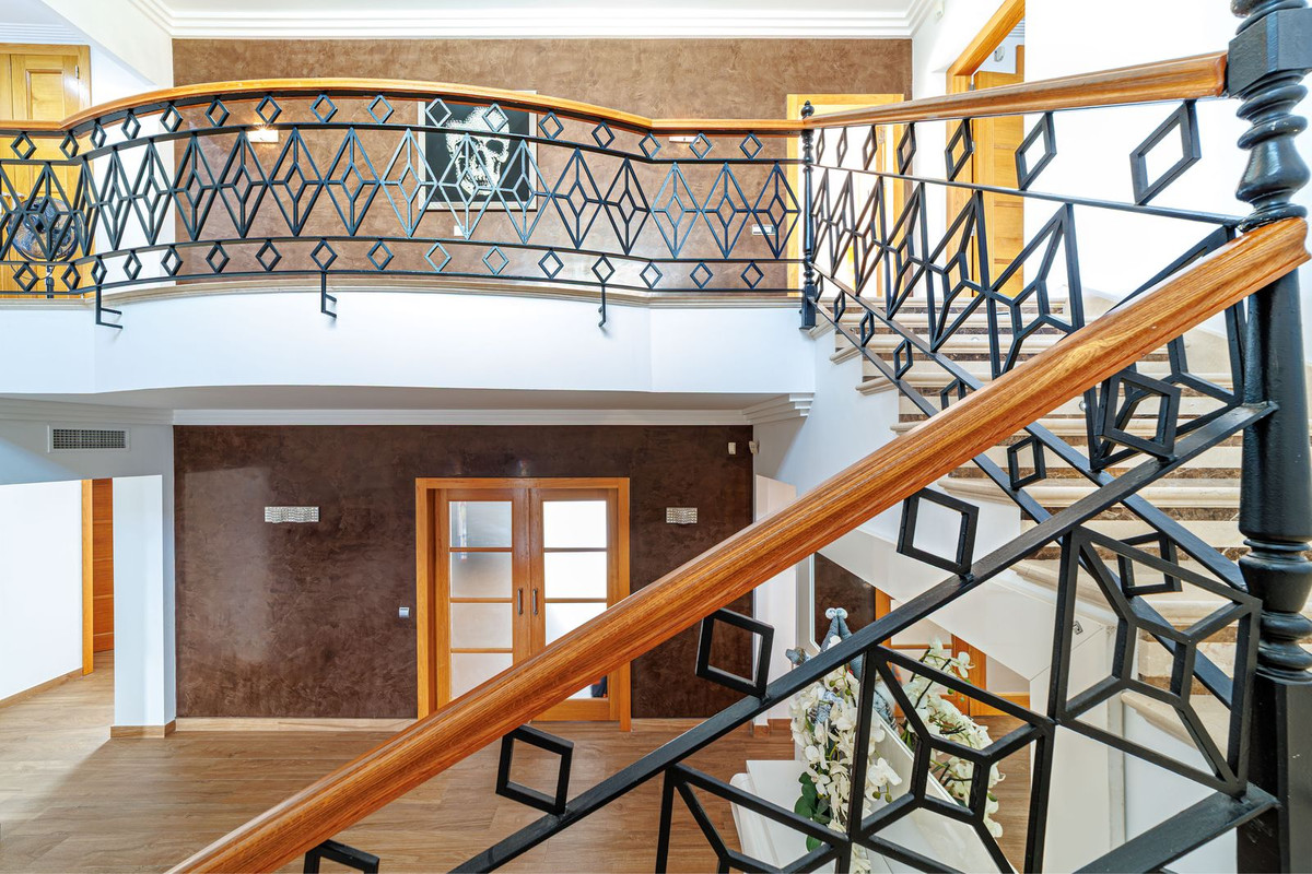 8 Bed Townhouse for sale in Marbella Costa Del Sol, Málaga, Spain