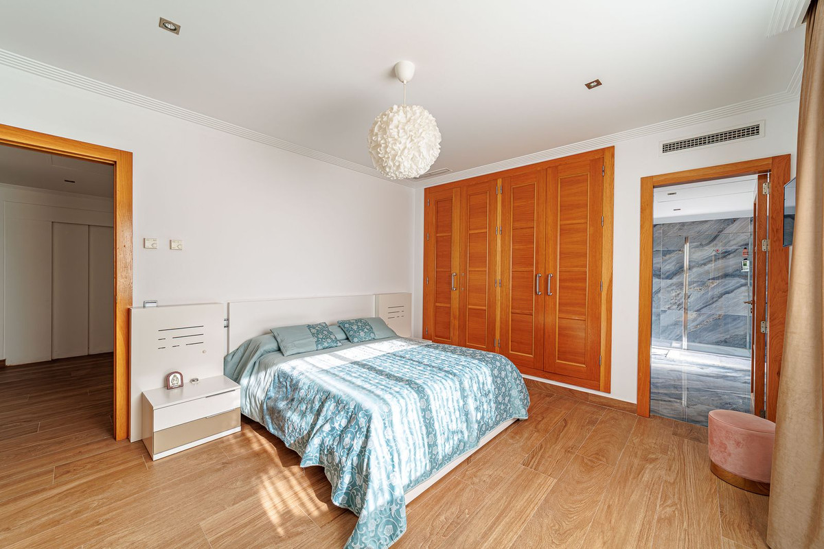 8 Bed Townhouse for sale in Marbella Costa Del Sol, Málaga, Spain