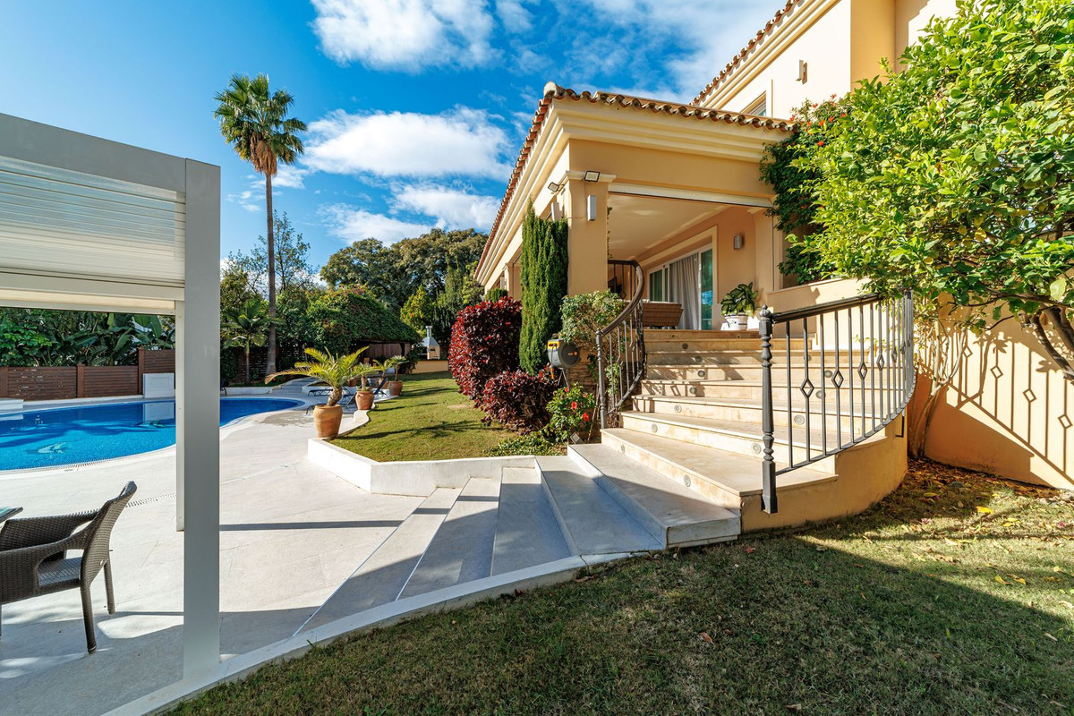 8 Bed Townhouse for sale in Marbella Costa Del Sol, Málaga, Spain