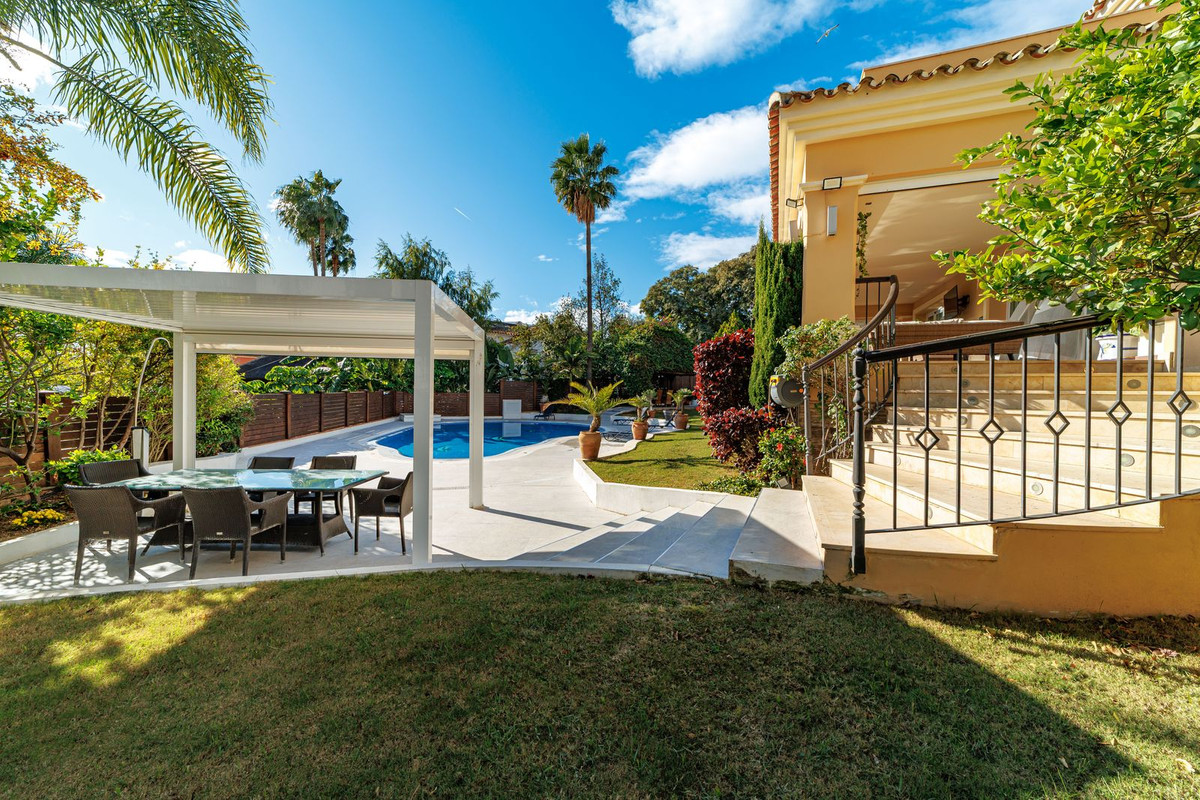 8 Bed Townhouse for sale in Marbella Costa Del Sol, Málaga, Spain