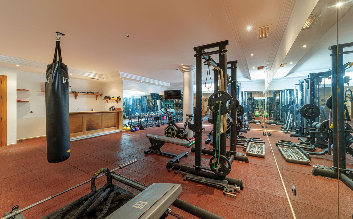 8 Bed Townhouse for sale in Marbella Costa Del Sol, Málaga, Spain