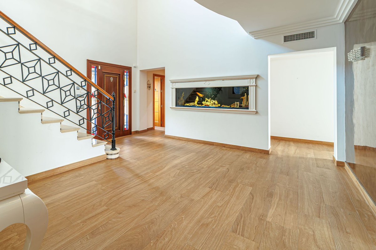8 Bed Townhouse for sale in Marbella Costa Del Sol, Málaga, Spain