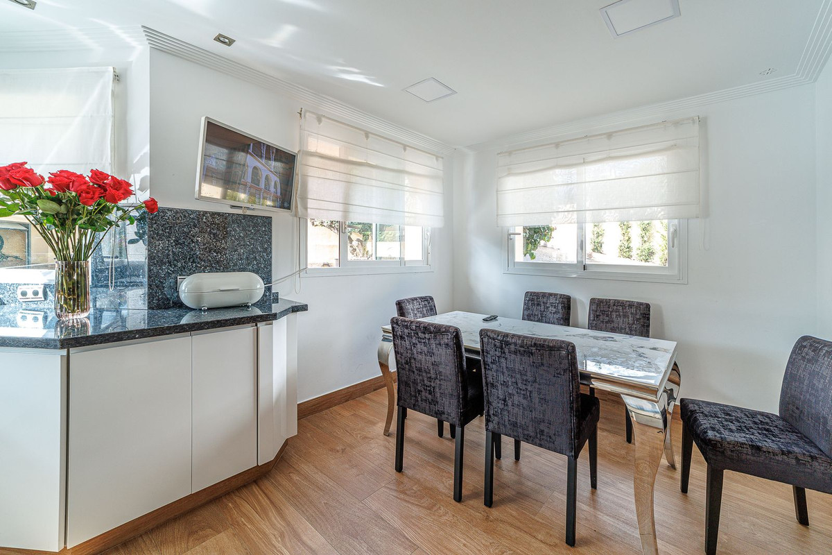 8 Bed Townhouse for sale in Marbella Costa Del Sol, Málaga, Spain
