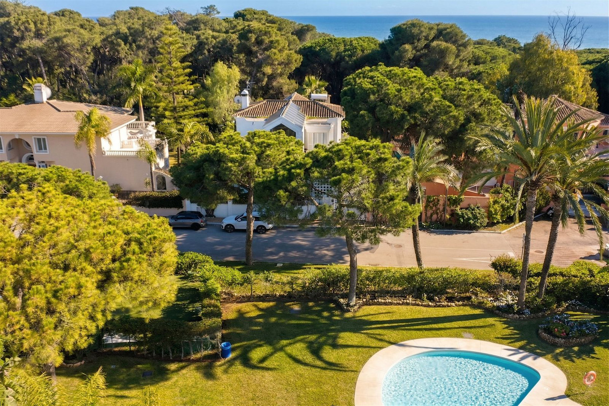 4 Bed Townhouse for sale in New Golden Mile Costa Del Sol, Málaga, Spain