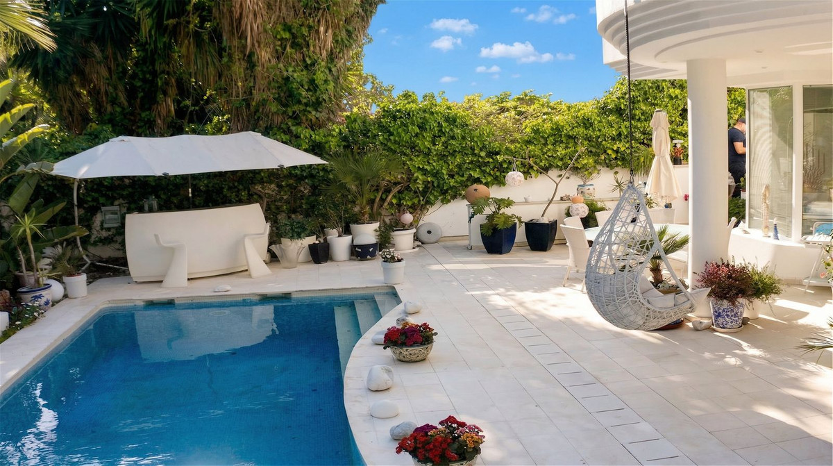 4 Bed Townhouse for sale in New Golden Mile Costa Del Sol, Málaga, Spain