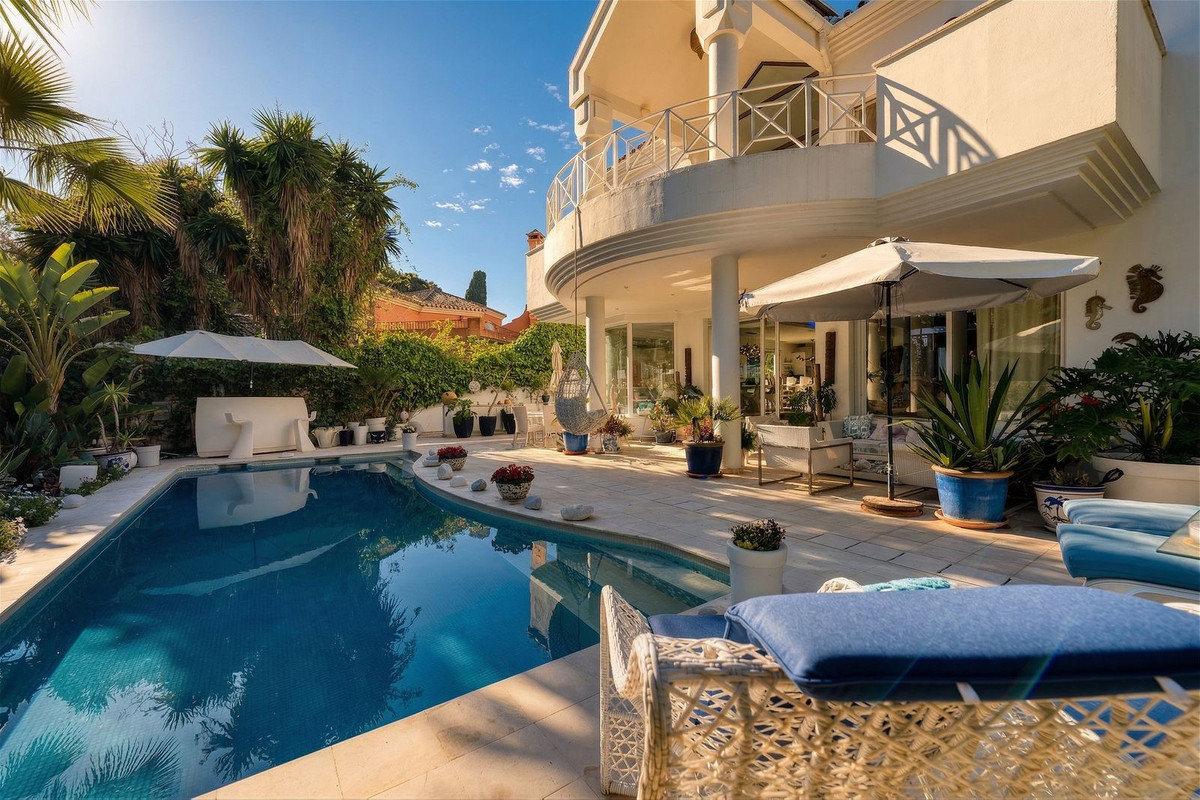 4 Bed Townhouse for sale in New Golden Mile Costa Del Sol, Málaga, Spain