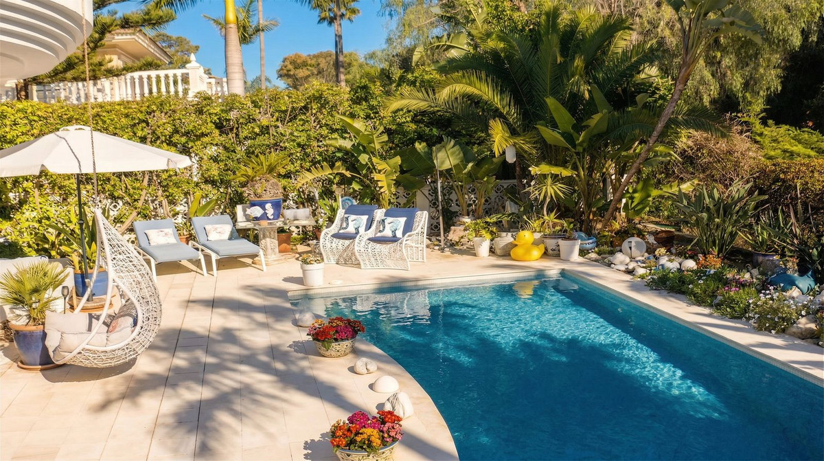 4 Bed Townhouse for sale in New Golden Mile Costa Del Sol, Málaga, Spain