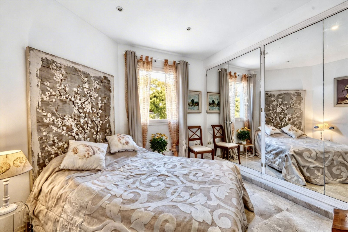 4 Bed Townhouse for sale in New Golden Mile Costa Del Sol, Málaga, Spain