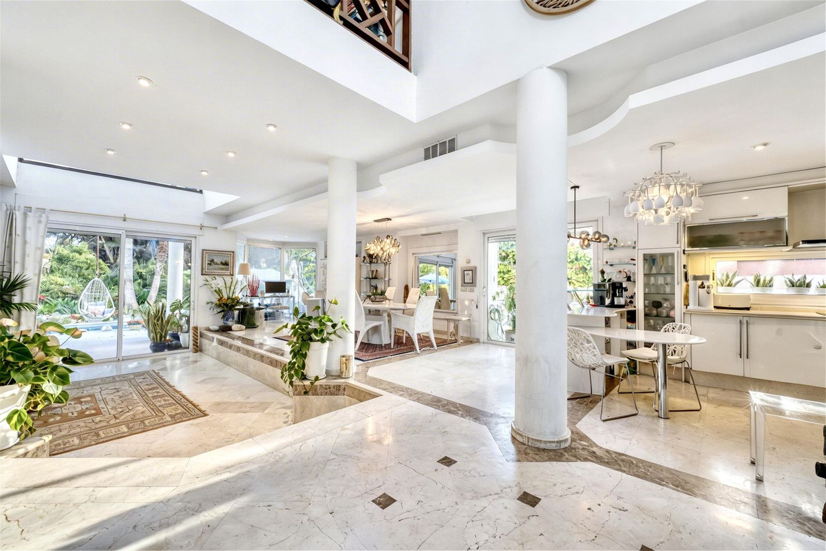 4 Bed Townhouse for sale in New Golden Mile Costa Del Sol, Málaga, Spain