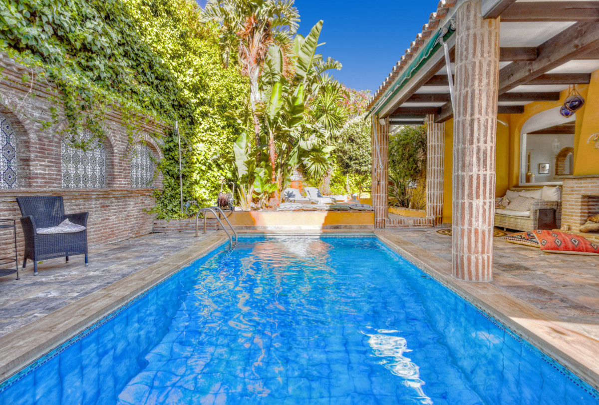 5 Bed Townhouse for sale in Torremuelle Costa Del Sol, Málaga, Spain