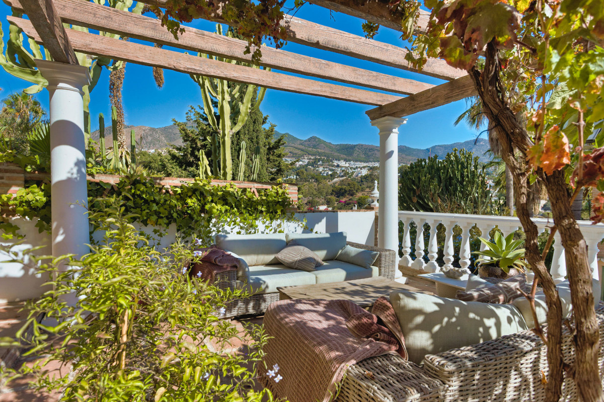 5 Bed Townhouse for sale in Torremuelle Costa Del Sol, Málaga, Spain