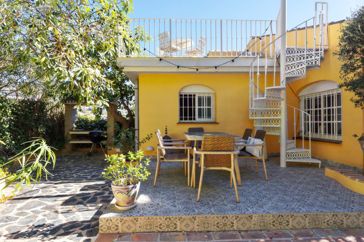 5 Bed Townhouse for sale in Torremuelle Costa Del Sol, Málaga, Spain