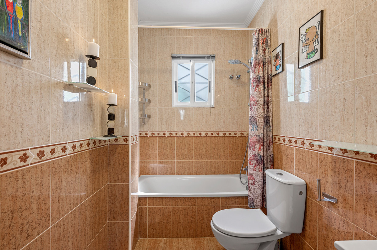 Se vende Apartamento en Planta Última de 2 dormitorios en Costa Blanca, Alicante, España