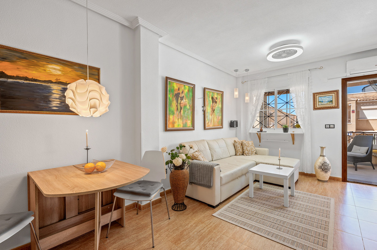 Se vende Apartamento en Planta Última de 2 dormitorios en Costa Blanca, Alicante, España