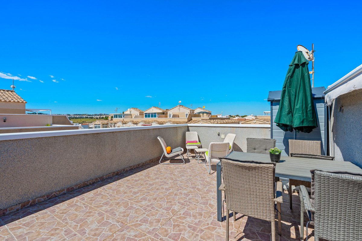 Se vende Apartamento en Planta Última de 2 dormitorios en Costa Blanca, Alicante, España