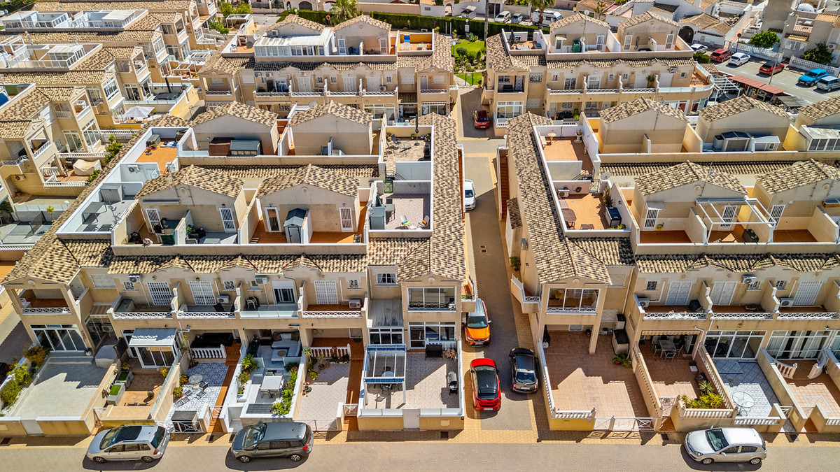 Se vende Apartamento en Planta Última de 2 dormitorios en Costa Blanca, Alicante, España