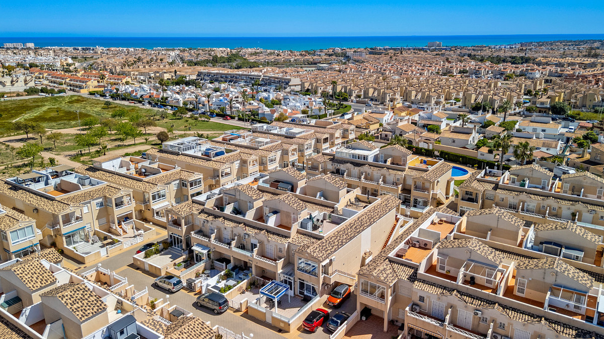 Se vende Apartamento en Planta Última de 2 dormitorios en Costa Blanca, Alicante, España