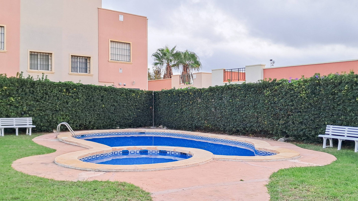 Se vende Pareada de 2 dormitorios en Costa Blanca, Alicante, España