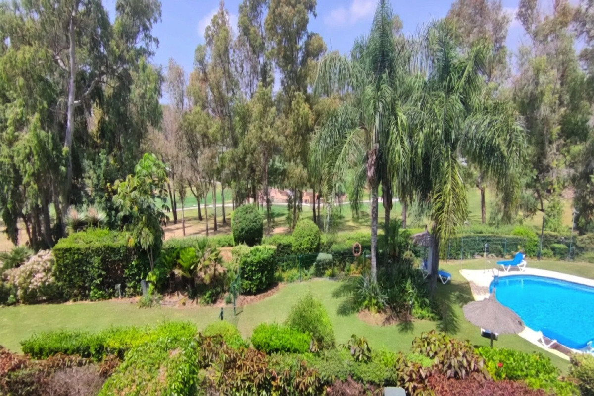 Se vende Apartamento Planta Media de 2 dormitorios en Costa Del Sol, Málaga, España