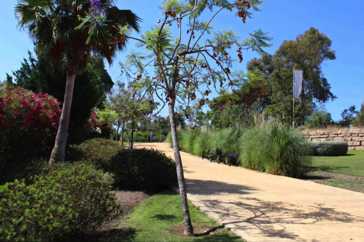 Se vende Apartamento Planta Media de 2 dormitorios en Costa Del Sol, Málaga, España