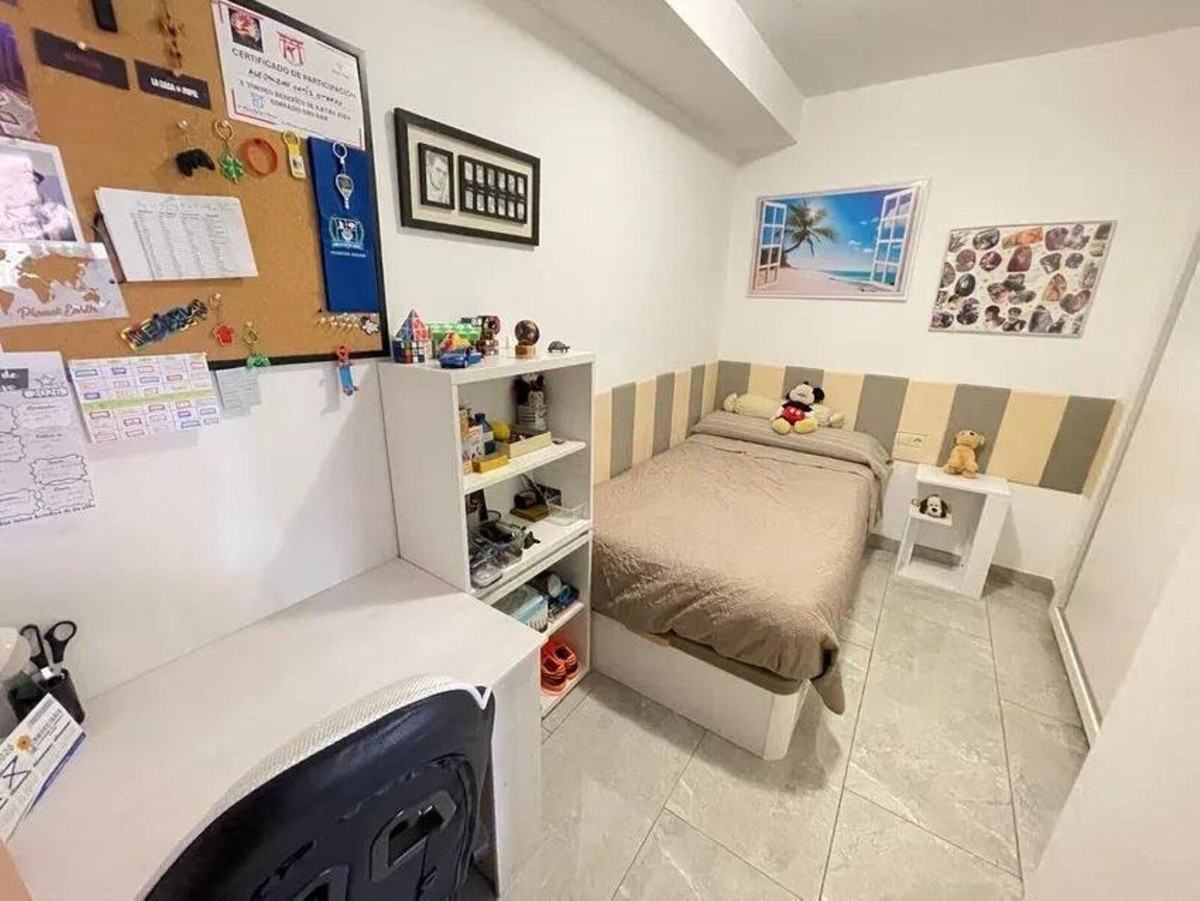 Se vende Apartamento en Planta Última de 3 dormitorios en Costa Del Sol, Málaga, España