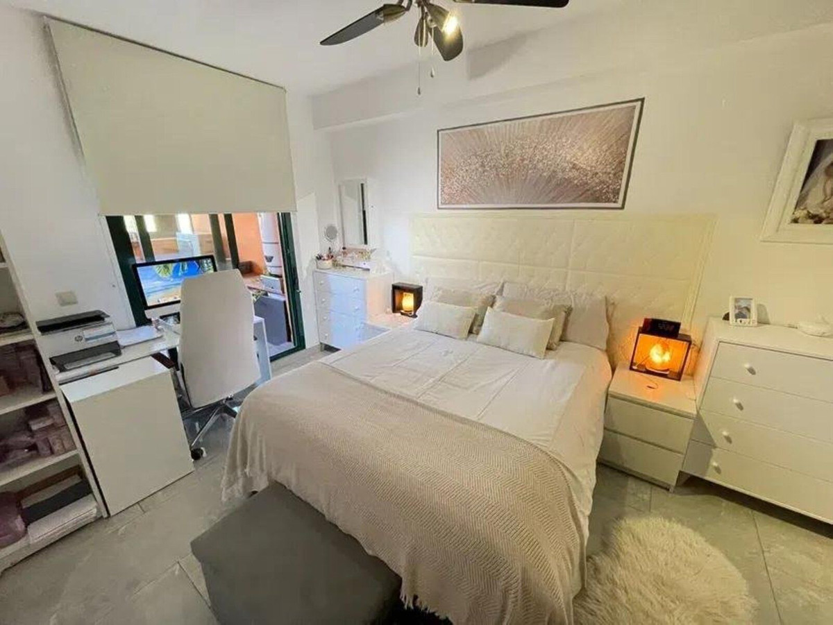 Se vende Apartamento en Planta Última de 3 dormitorios en Costa Del Sol, Málaga, España