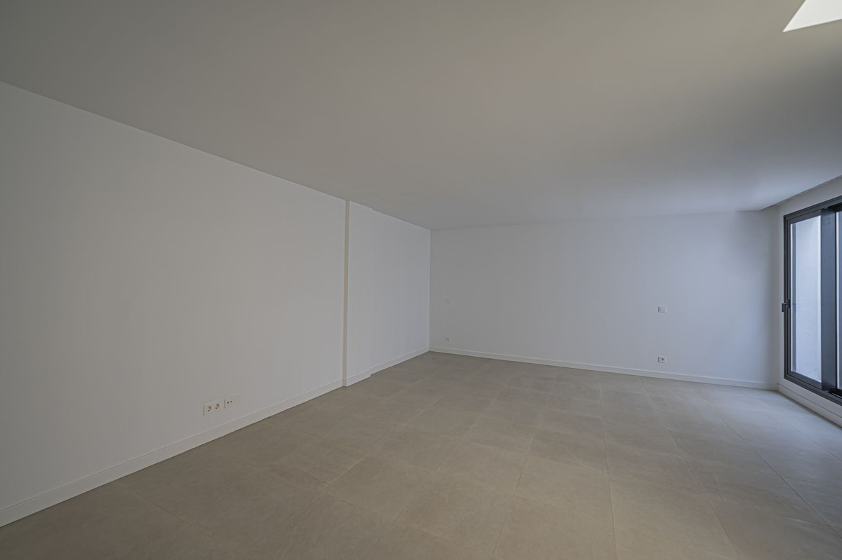 4 Bed Townhouse for sale in Atalaya Costa Del Sol, Málaga, Spain