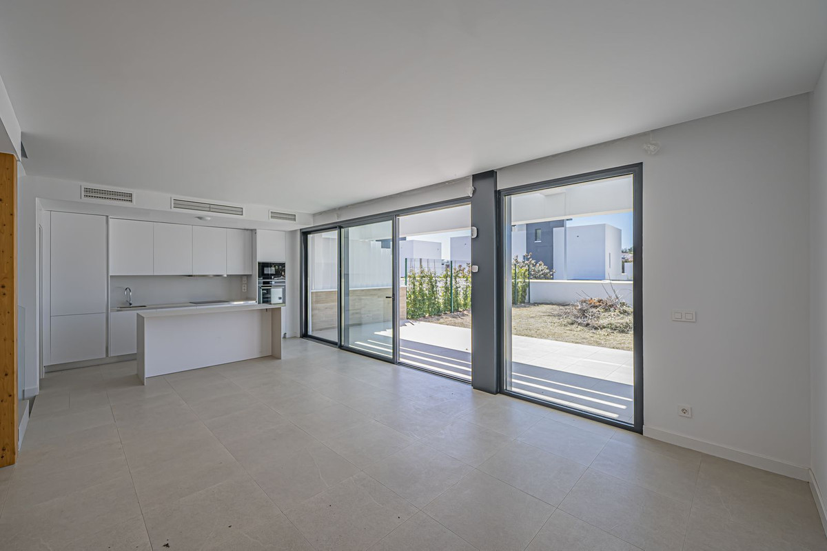 4 Bed Townhouse for sale in Atalaya Costa Del Sol, Málaga, Spain