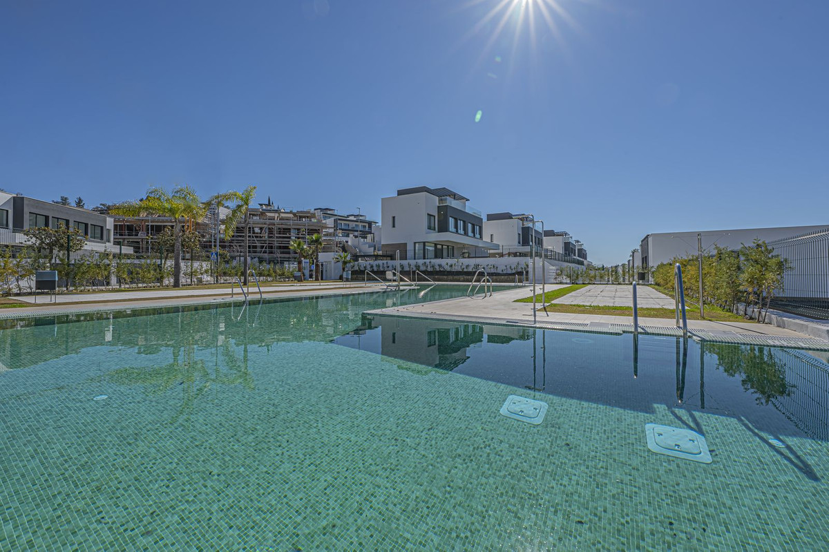 4 Bed Townhouse for sale in Atalaya Costa Del Sol, Málaga, Spain