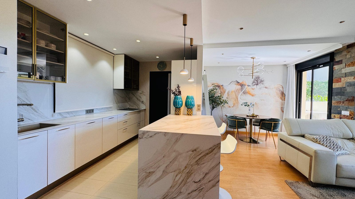 2 Bed Apartment for sale in Selwo Costa Del Sol, Málaga, Spain